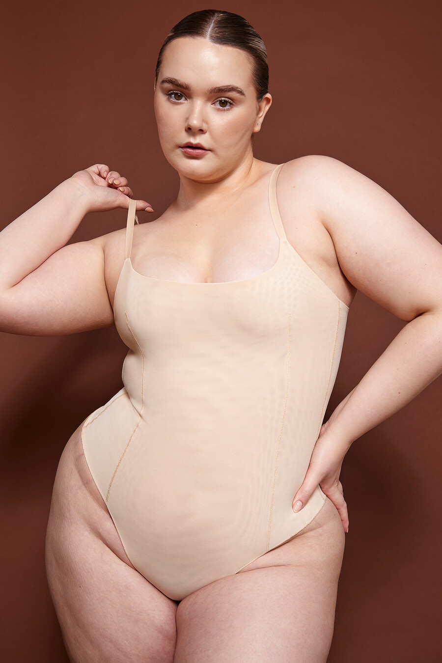 měkké síťované body v béžové barvě