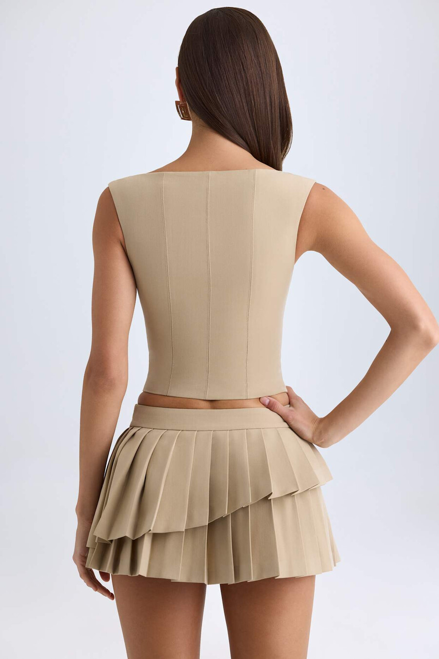 crop top s otevřeným předním dílem v velbloudí barvě