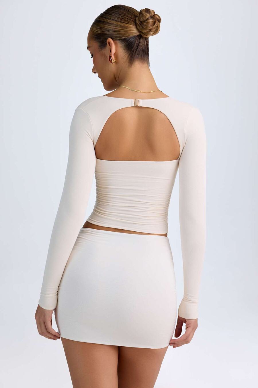 modální halterneck ruched top ze slonoviny