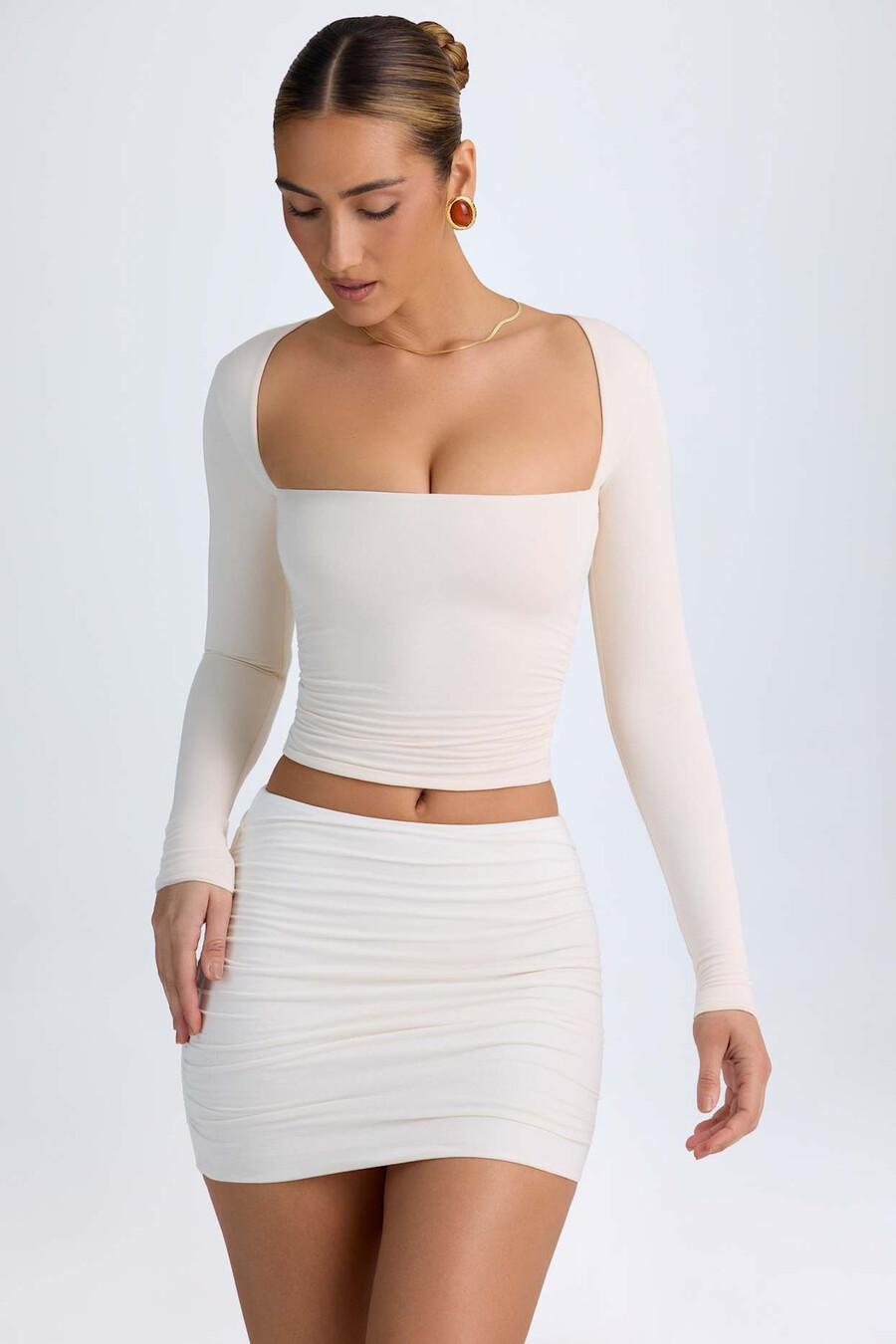 modální halterneck ruched top ze slonoviny