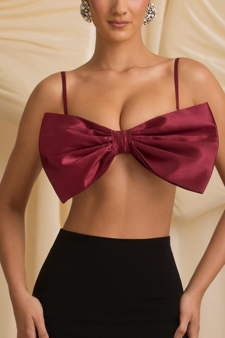 crop top bez ramínek s mašlí ve vínově červené barvě
