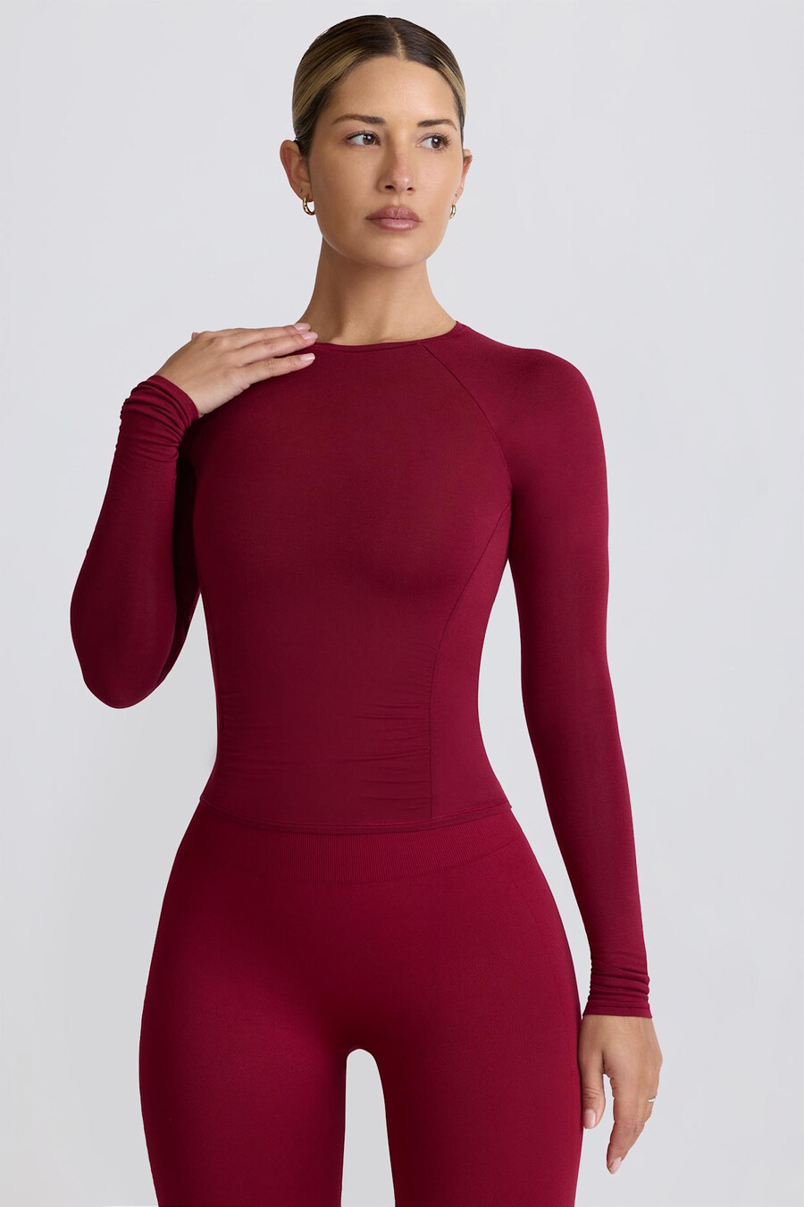top s dlouhým rukávem z modalu tencel s volány v vínové barvě
