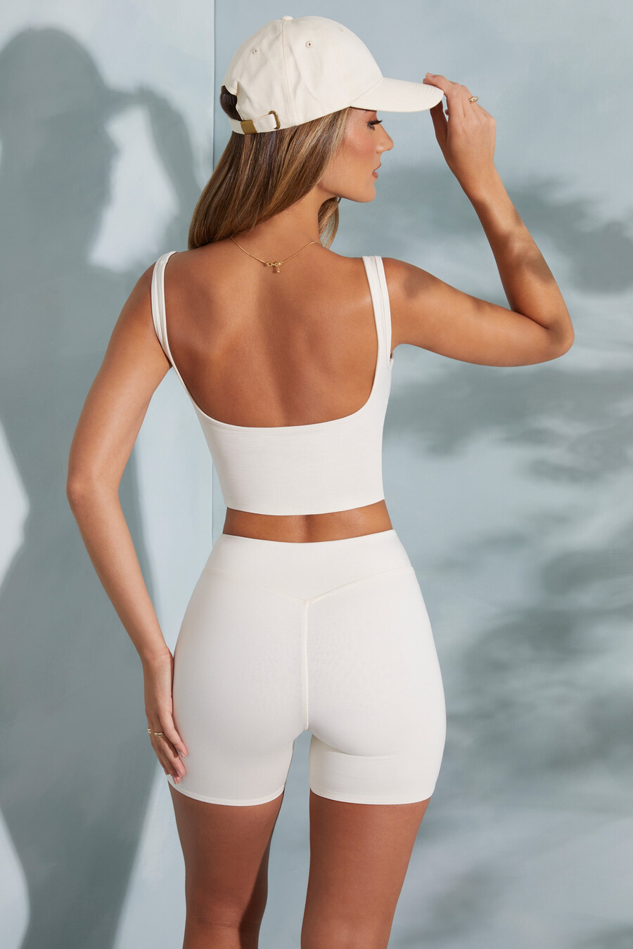 crop top s výstřihem do srdce v barvě slonové kosti