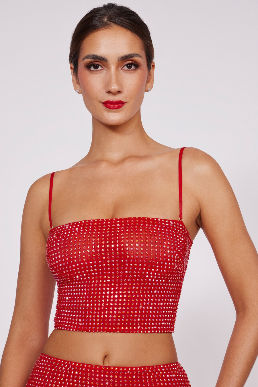 zdobený crop top bez ramínek v ohnivě červené barvě