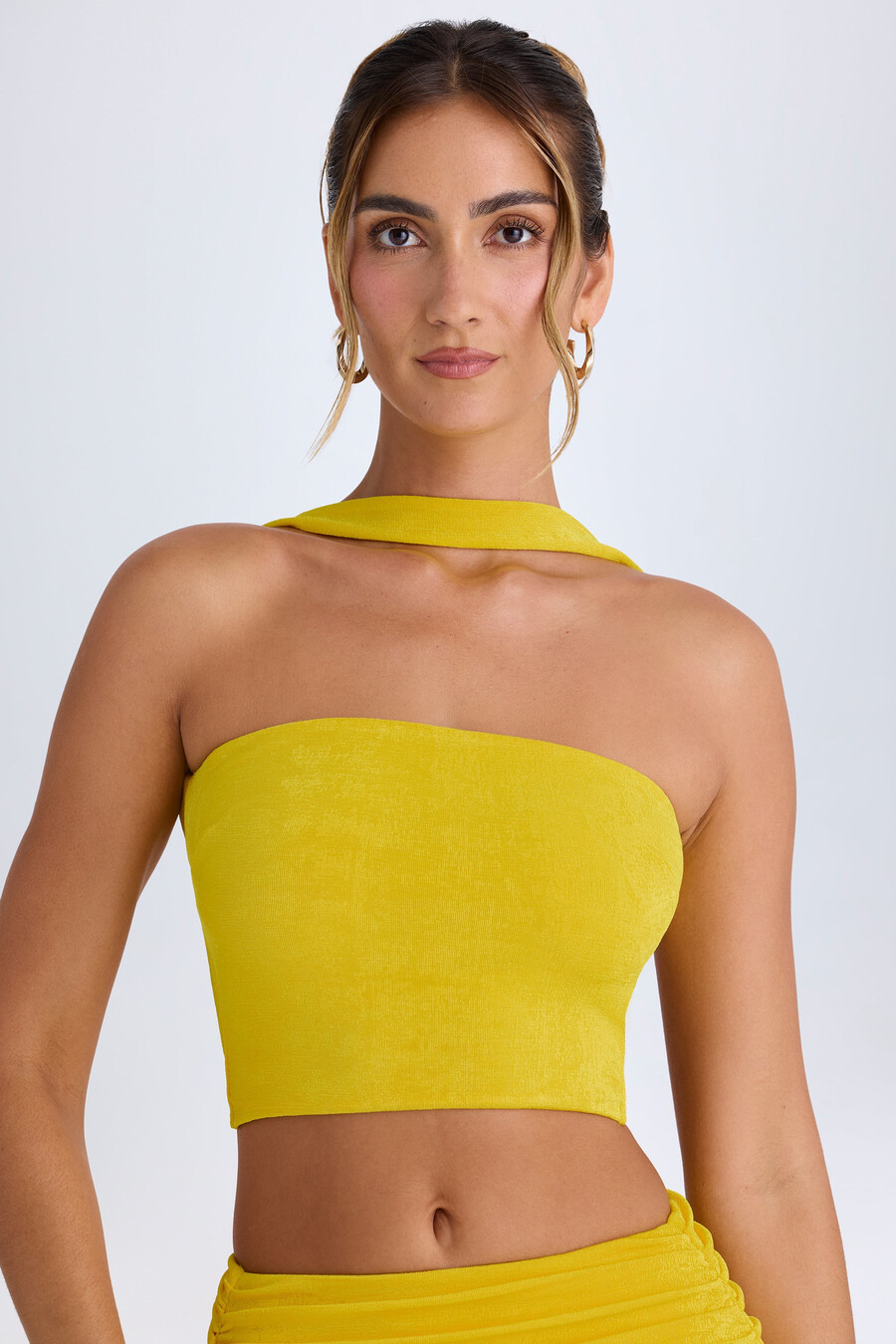 bandeau top s choker detailem v barvě buttercup