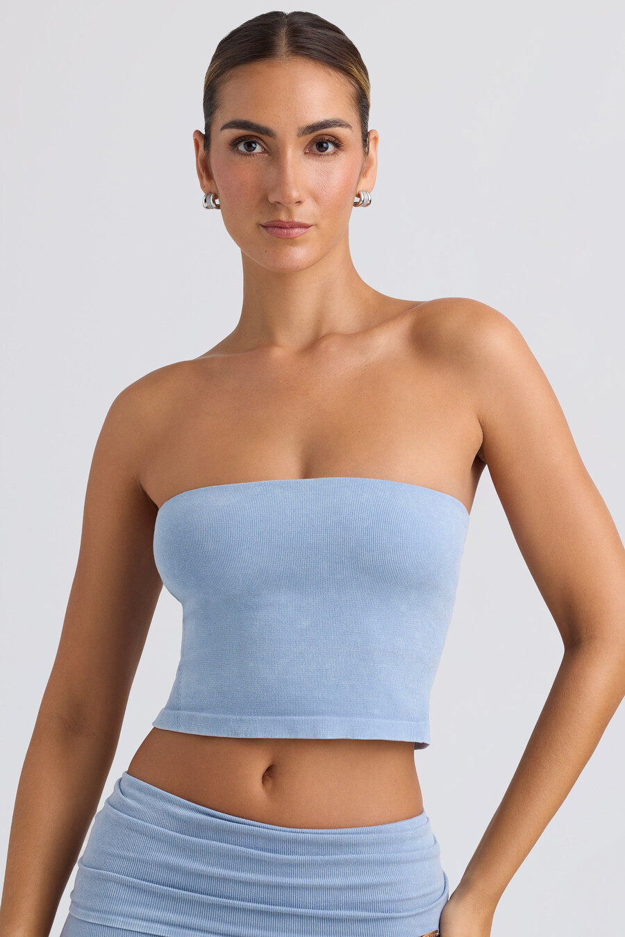 bandeau crop top v seprané modré barvě